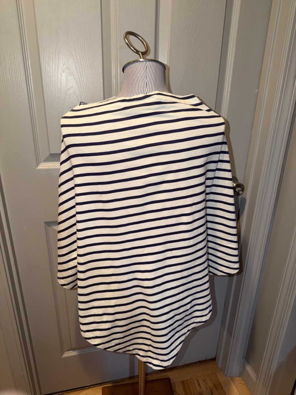 Rock Flower Paper Poncho O/S - Picture 6 of 9
